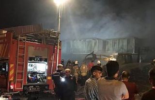 İstanbul'da katı atık merkezinde çıkan yangın...