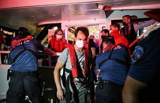 İstanbul'da deniz polisi Kovid-19 önlemleri denetimi...