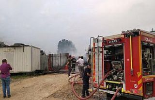 Kocaeli'de iş yeri yangını
