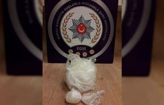 Bursa'da uyuşturucu operasyonunda yakalanan 3 şüpheli...