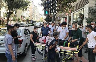 Bursa'da dolmuşun çarptığı yaya ağır yaralandı