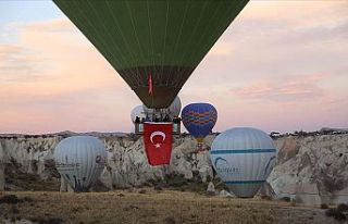 Kapadokya'da balonlar Cumhuriyet Bayramı için...