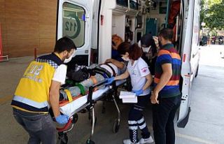 Bursa'da 6 metre yükseklikten düşen ambulansta...