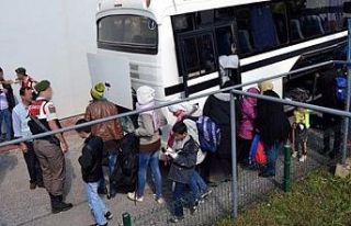 Kırklareli'nde minibüste 17 sığınmacı yakalandı