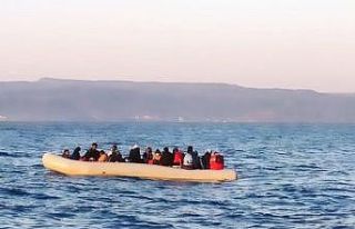 Balıkesir'de Türk kara sularına geri itilen...