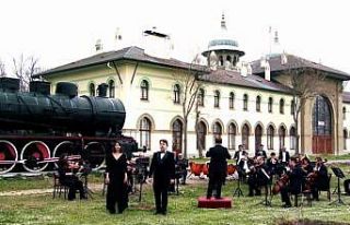 Balkan Senfoni Orkestrası 18 Mart Şehitleri Anma...
