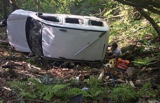 Çanakkale'de hafif ticari araç devrildi: 1 ölü,...