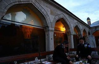 On bir ayın sultanı ramazanın son iftarı Edirne'de...