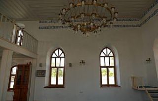 Tekirdağ'daki Kurtdere Camisi mimarisiyle ilgi çekiyor