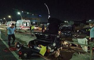 Tekirdağ'da otomobil refüje çarptı: 2 yaralı