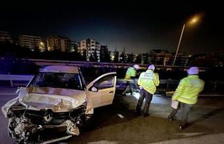 Bursa'da iki otomobilin çarpışması sonucu...