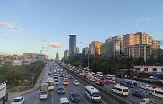 İstanbul'da akşam saatlerinde trafikte yoğunluk...