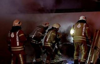 İstanbul'da dokuma atölyesinde yangın çıktı