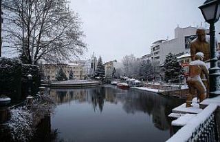 Bursa Eskişehir ve Bilecik'te kar etkili oluyor