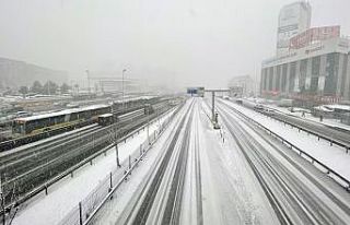 İstanbul'da kar etkili oluyor