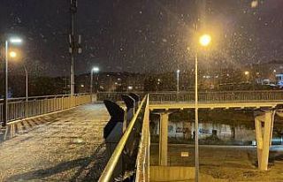 İstanbul'da kar yağışı aralıklarla etkili...