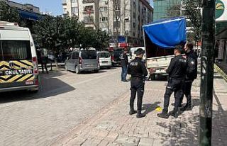 Zeytinburnu'nda iki grup arasında çıkan silahlı...