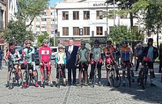 Bisikletçilerin Selanik'ten Samsun'a taşıdığı...