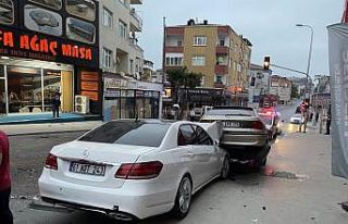 Ümraniye'deki trafik kazasında kişi yaralandı