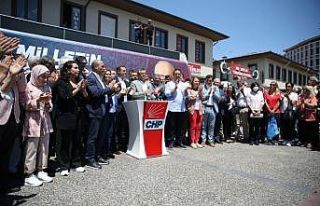 CHP Grup Başkanvekili Özel Balıkesir'de partililerle...