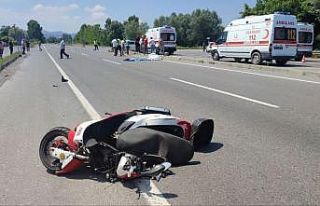 Otomobille motosikletin çarpıştığı kazada 1...