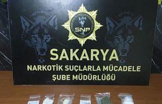 Sakarya'da narkotik uygulamasında yakalanan...