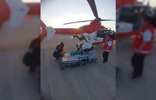 Ambulans helikopter yanık tedavisi gören çocuk...