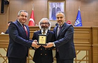 Ayın vatandaşı ödülü Dr. Hüsamettin Olgun’a