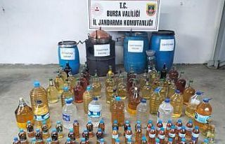 Bursa'da jandarma operasyonunda sahte içki üretilen...