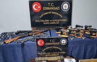 Bursa'da kaçak silah imal edip satan zanlı...