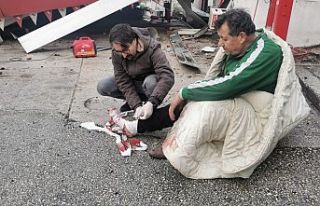 Deprem bölgesinde bulunan TKP'li sağlıkçılar...