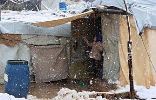 İHH'dan Suriye'de kar yağışından etkilenen...