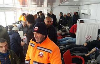 İstanbul'da deprem bölgesi için kan bağışı...