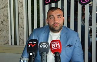 Milli boksör Ali Eren Demirezen boksa ara verdiğini...