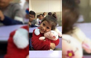 Oyuncaklar Gaziantepli depremzede çocukları sevindirdi