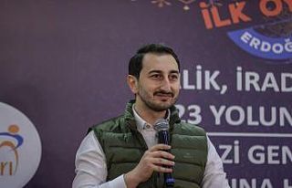 AK Parti, İstanbul’un 39 ilçesinde gençlerle...