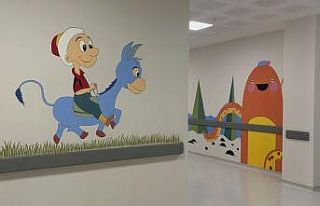 Yalova'da hastanenin duvarlarını güzel sanatlar...