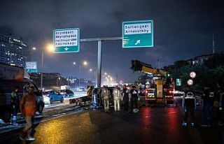 İstanbul'da iki ayrı trafik kazasında 2 kişi...