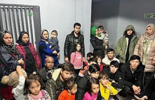 Balıkesir'de 30 düzensiz göçmen ve 4 göçmen...