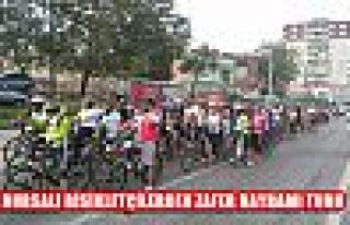 Bursalı bisikletçilerden Zafer Bayramı turu