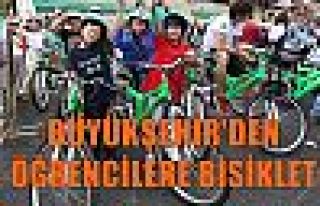 Büyükşehir’den Öğrencilere Bisiklet