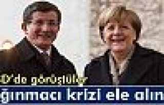 Davutoğlu-Merkel görüşmesinde Suriyeli sığınmacı...