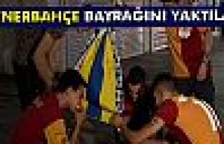Şampiyonluğun ardından taraftarlar Fenerbahçe...
