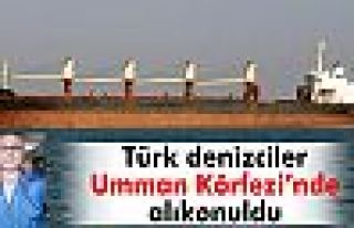 Türk denizciler kurtarılmak için yardım bekliyor
