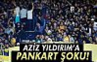 Ülker Arena'da 'istifa pankartı'