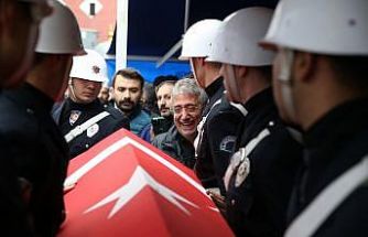 İstanbul'da trafik kazasında vefat eden polis memuru son yolculuğuna uğurlandı