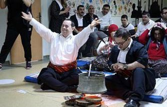 Edirne'de engelli öğrenciler unutulan Osmanlı geleneği “Helva sohbetleri“ni canlandırdı