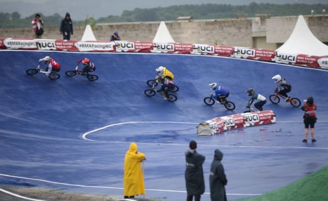 2023 BMX Supercross Dünya Kupası'nın ikinci etap yarışları başladı
