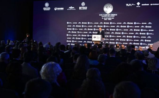 Bursa'da Uzay Kaşifleri Derneğinin düzenlediği “Planetary Congress“ başladı