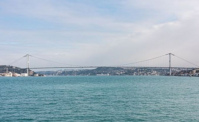 Soğuk duş meraklıları 31 Aralık’ta İstanbul Caddebostan’dan denize girdi